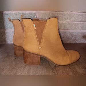 Toms Esme Tan Leather Boots sz 8